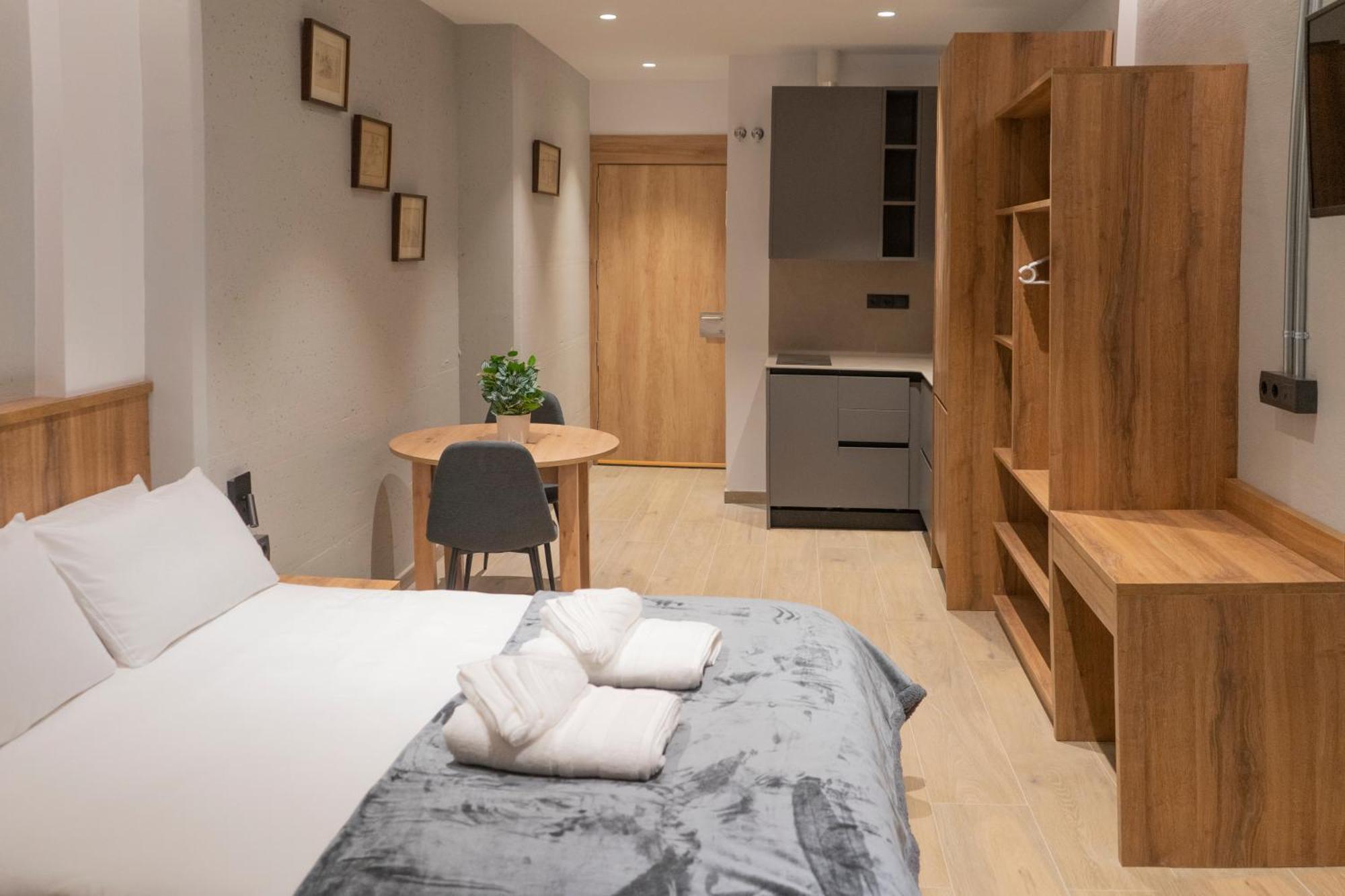 Monturiol Apartaments Barcelona Buitenkant foto